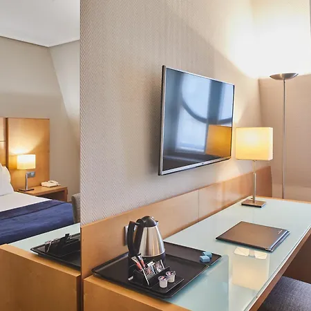 Silken Ciudad De Hotel