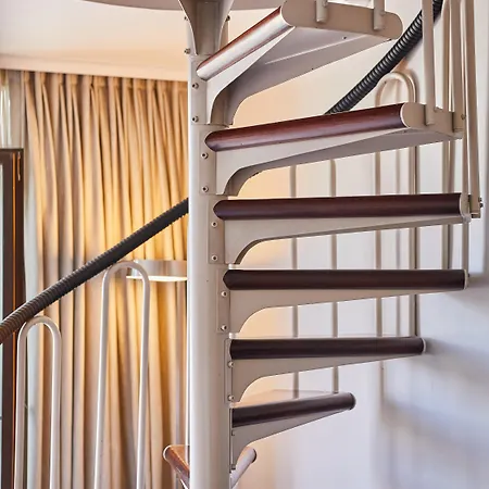 Silken Ciudad De Hotel