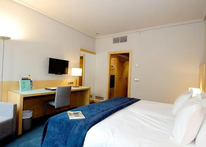 Silken Ciudad De Hotel 4*