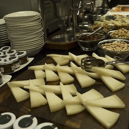 Silken Ciudad De Hotel