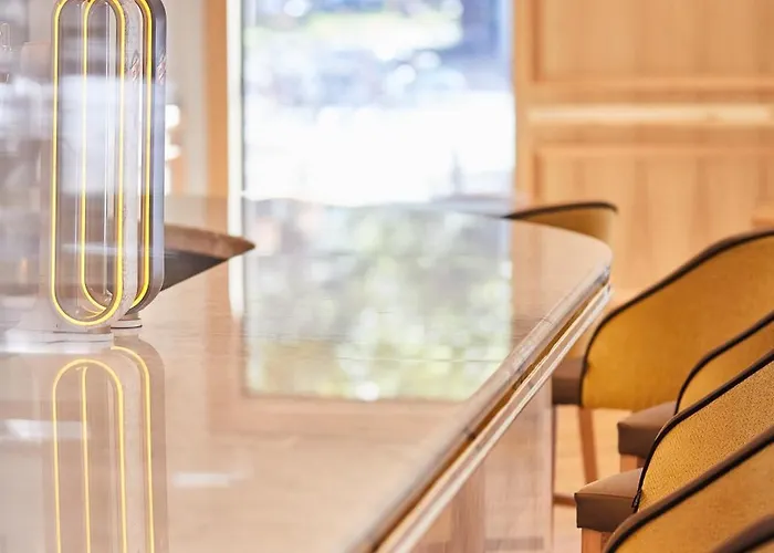 西尔肯维多利亚城酒店 4*