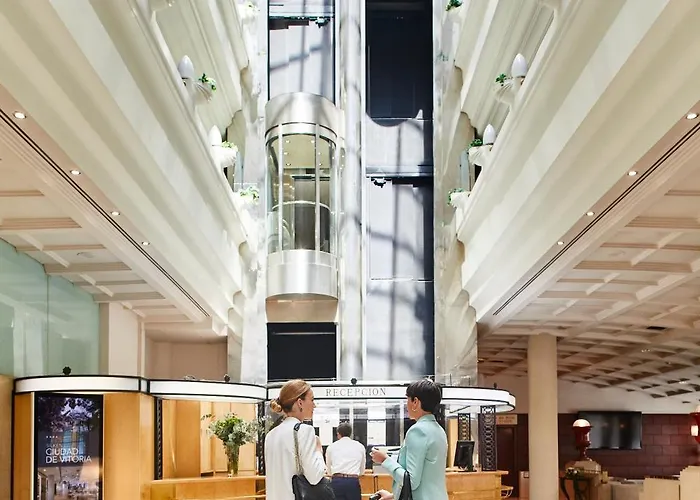 西尔肯维多利亚城酒店 酒店